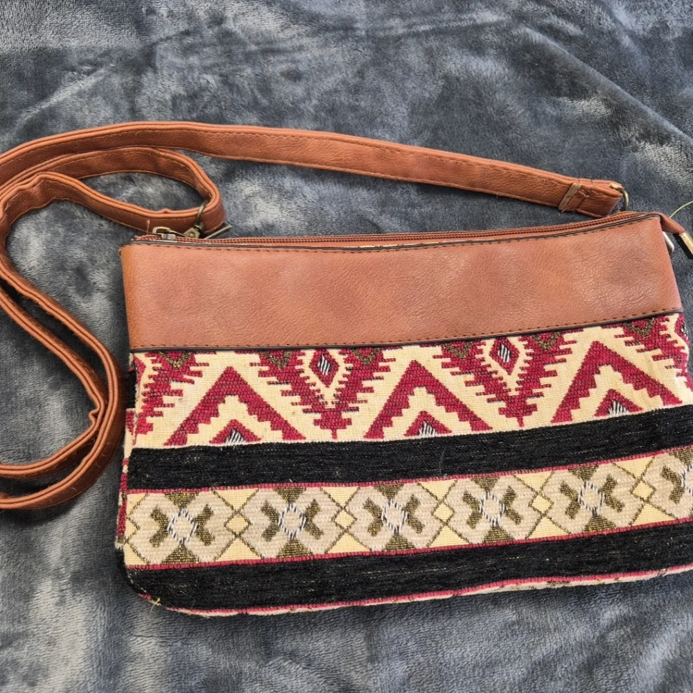 Geometric Patterned Crossbody Bag in Brown and Red